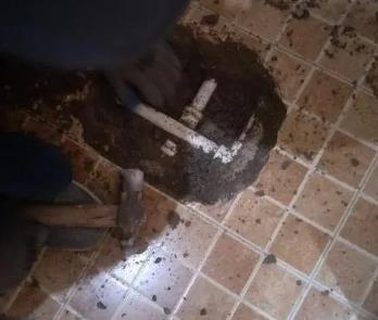北塔卫生间漏水维修公司为您分享下卫生间渗水如何处理及注意事项